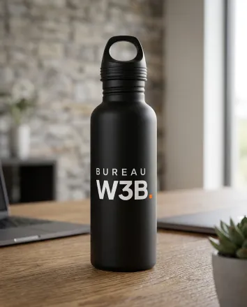 Branding mockup waterfles met merk